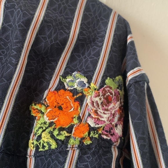 Robert Graham Luxury Casual Men's Shirt Stripe Embroidered XL - Picture 9 of 9